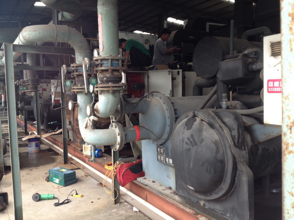 冷水機(jī)機(jī)組維修